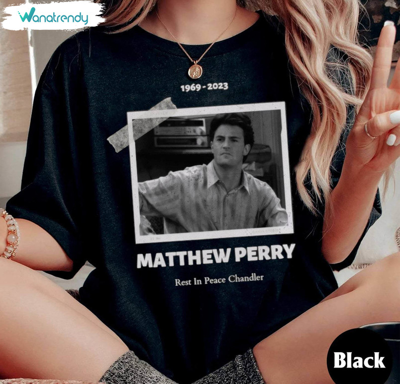 Matthew Perry Shirt, Chandler Bing Friends Short Sleeve Hoodie