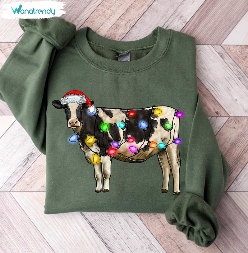 Christmas Cow Lights Shirt, Cow Lover Crewneck Sweatshirt Unisex Hoodie