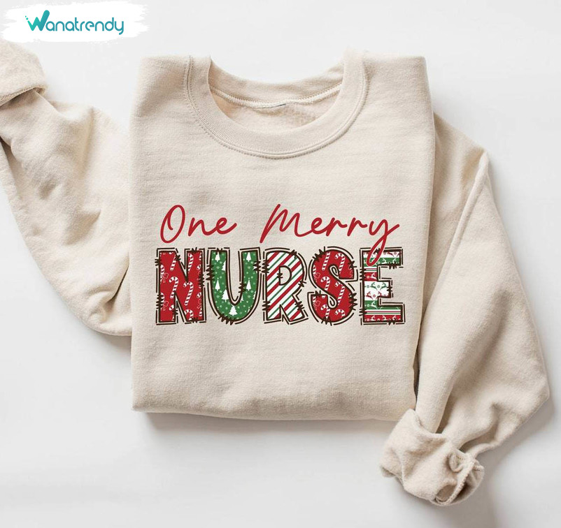 Merry Nurse Christmas Shirt, Vintage Christmas Long Sleeve Unisex Hoodie