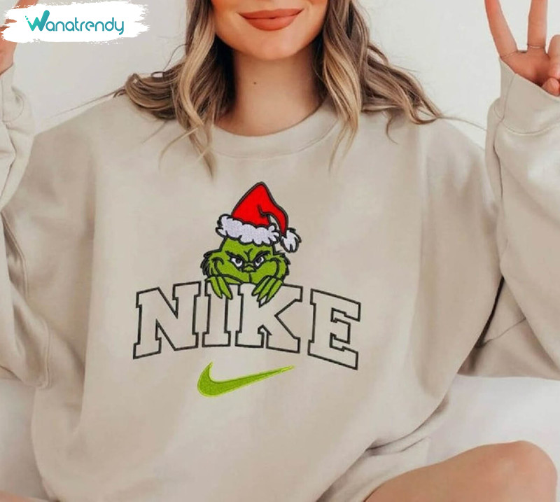 Vintage Christmas Shirt, Nike Grinch Unisex Hoodie Tee Tops