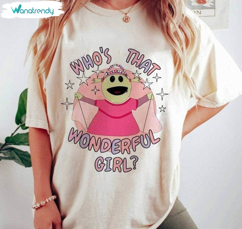 Nanalan Who's That Wonderful Girl Shirt, Cartoon Meme Crewneck Sweatshirt Hoodie