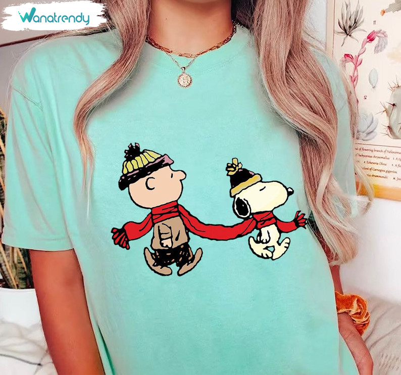 Peanuts Christmas Shirt, Christmas Snoopy Retro Unisex Hoodie Long Sleeve