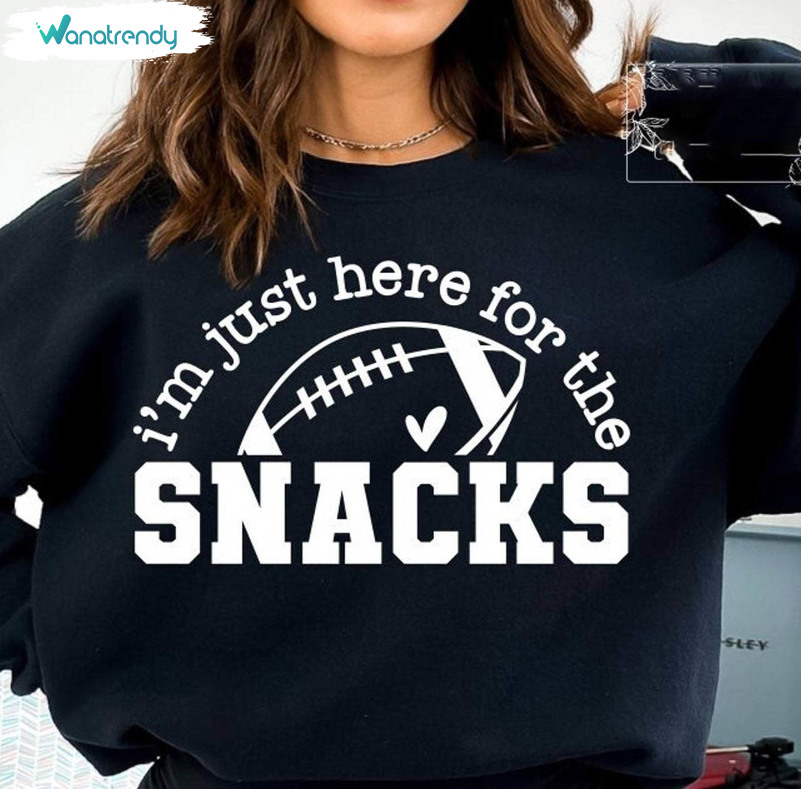 Cool Halftime Sweatshirt , I’m Just Here For The Snacks Halftime Show Inspired Shirt Hoodie