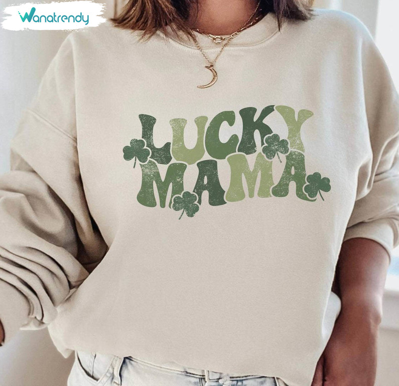 Lucky Mama Inspired Shirt, Cool Design Mom Short Sleeve Unisex T Shirt