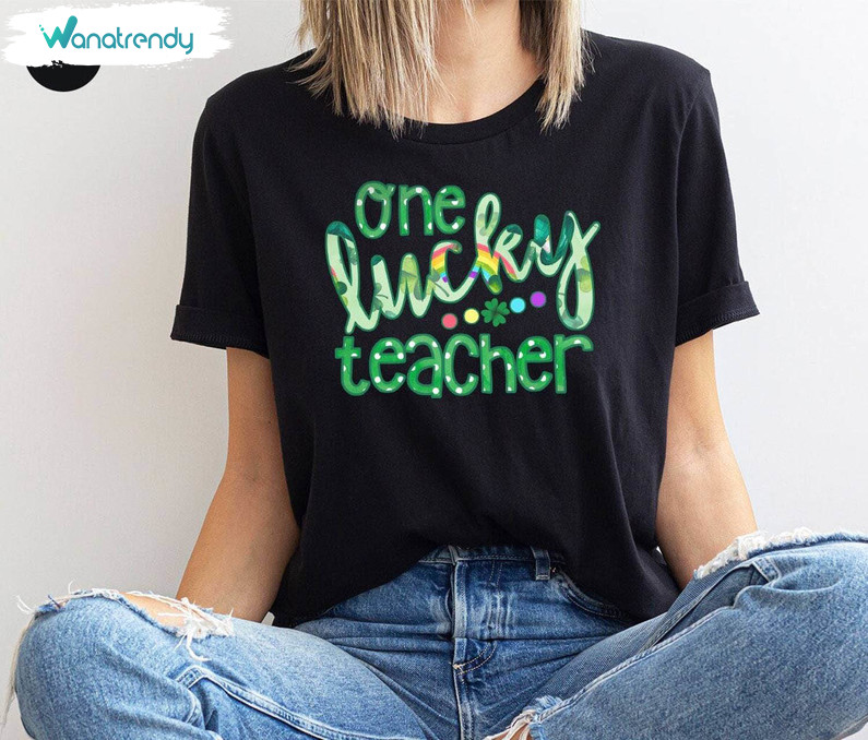Groovy One Lucky Teacher Shirt, Creative Shamrock Short Sleeve Tee Tops