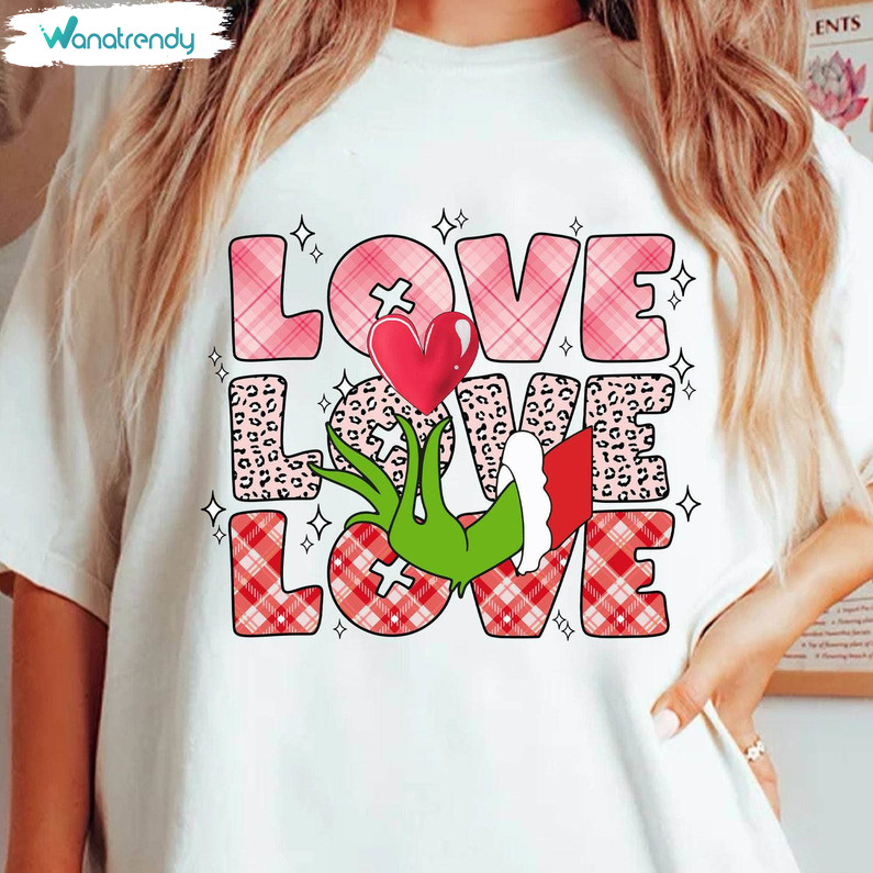 Must Have Grinch's Valentine Shirt, Grinch Hand With Heart Tee Tops Long Sleeve