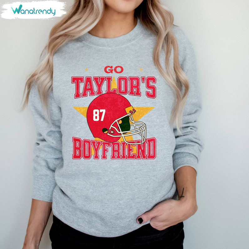 Comfort Go Taylor's Boyfriend Sweatshirt, Trendy Game Day Tee Tops Short Sleeve