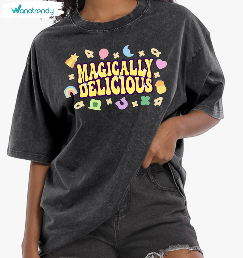 Magically Delicious Oversized Shirt, St Patrick's Day Crewneck Sweatshirt Tee Tops