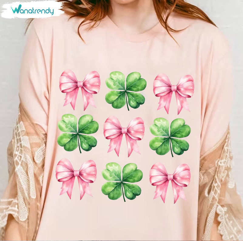 Coquette Bow Clover Retro Shirt, Pink Bow Patricks Day Long Sleeve Hoodie