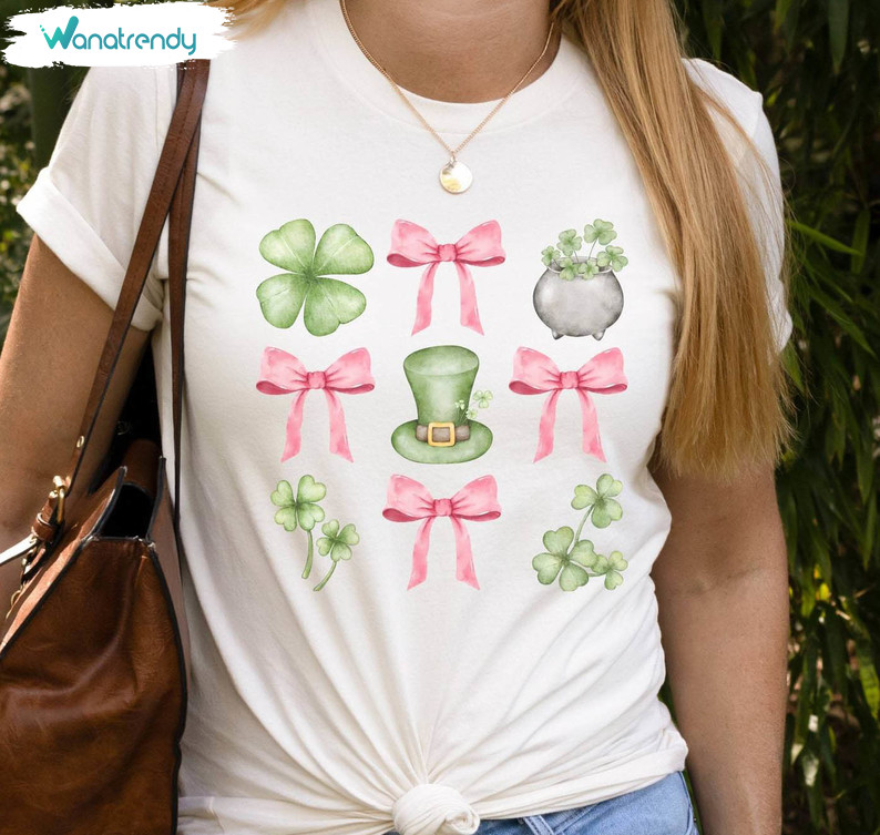 Coquette St Patricks Day Cute Shirt, Irish Shamrock Crewneck Sweatshirt Tee Tops