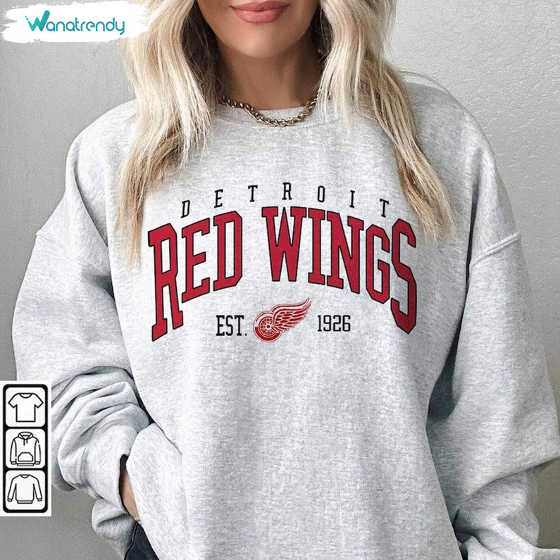 Detroit Red Wings Sweatshirt, Vintage Hockey Long Sleeve Sweater