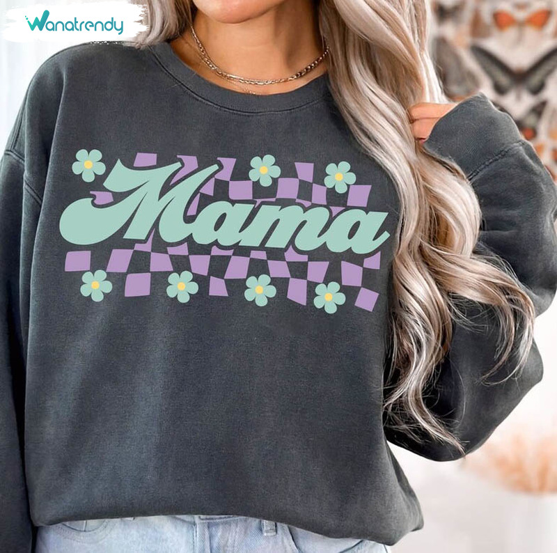 Retro Mama Checkered Trendy Shirt, Retro Mama Crewneck Sweatshirt Long Sleeve