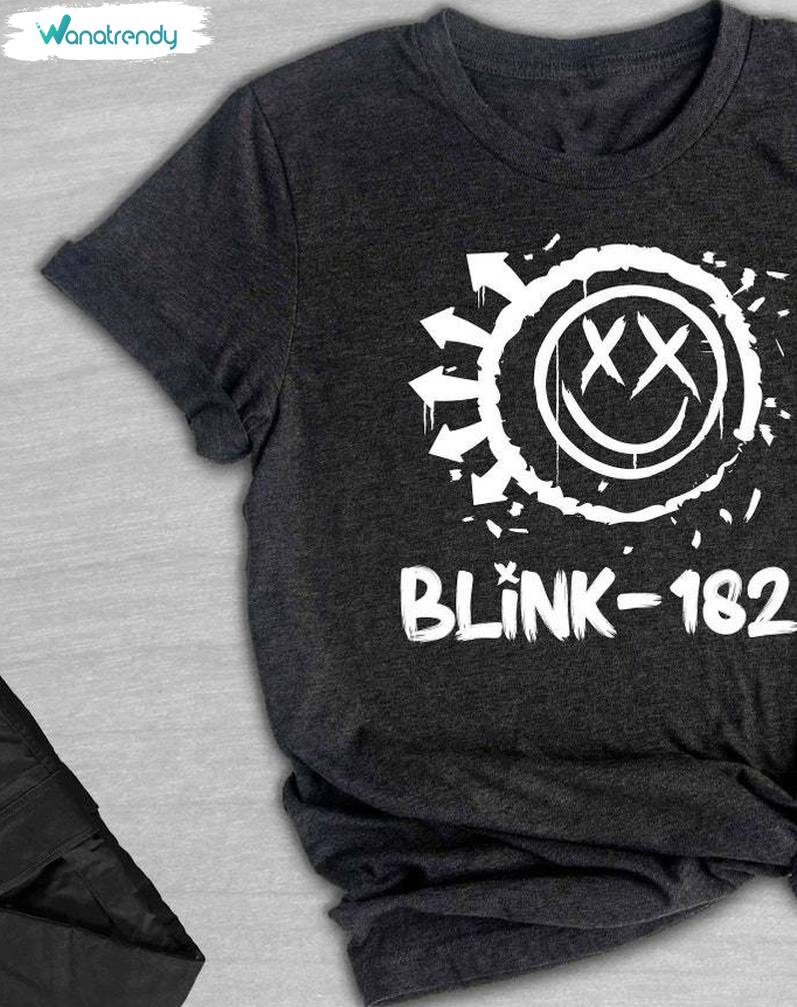 New Rare Blink 182 Shirt, Trendy Blink Band Sweatshirt Unisex T Shirt
