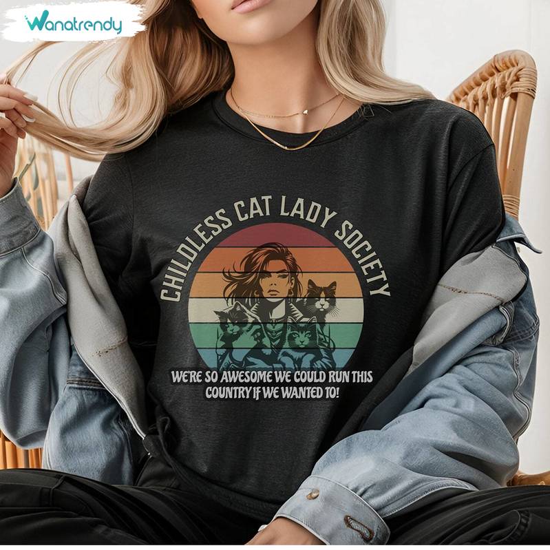 Millennial Childless Cat Lady Shirt, Girl Childfree Unisex Hoodie Short Sleeve