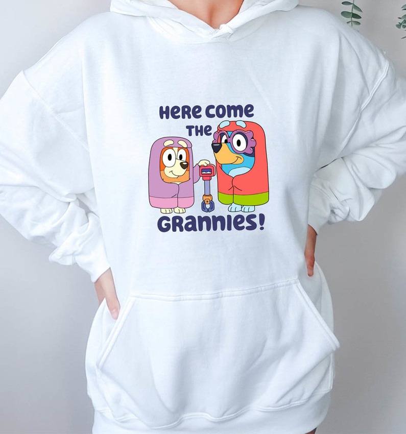 Here Come The Grannies Shirt, Janet And Rita Short Sleeve Unisex Hoodie